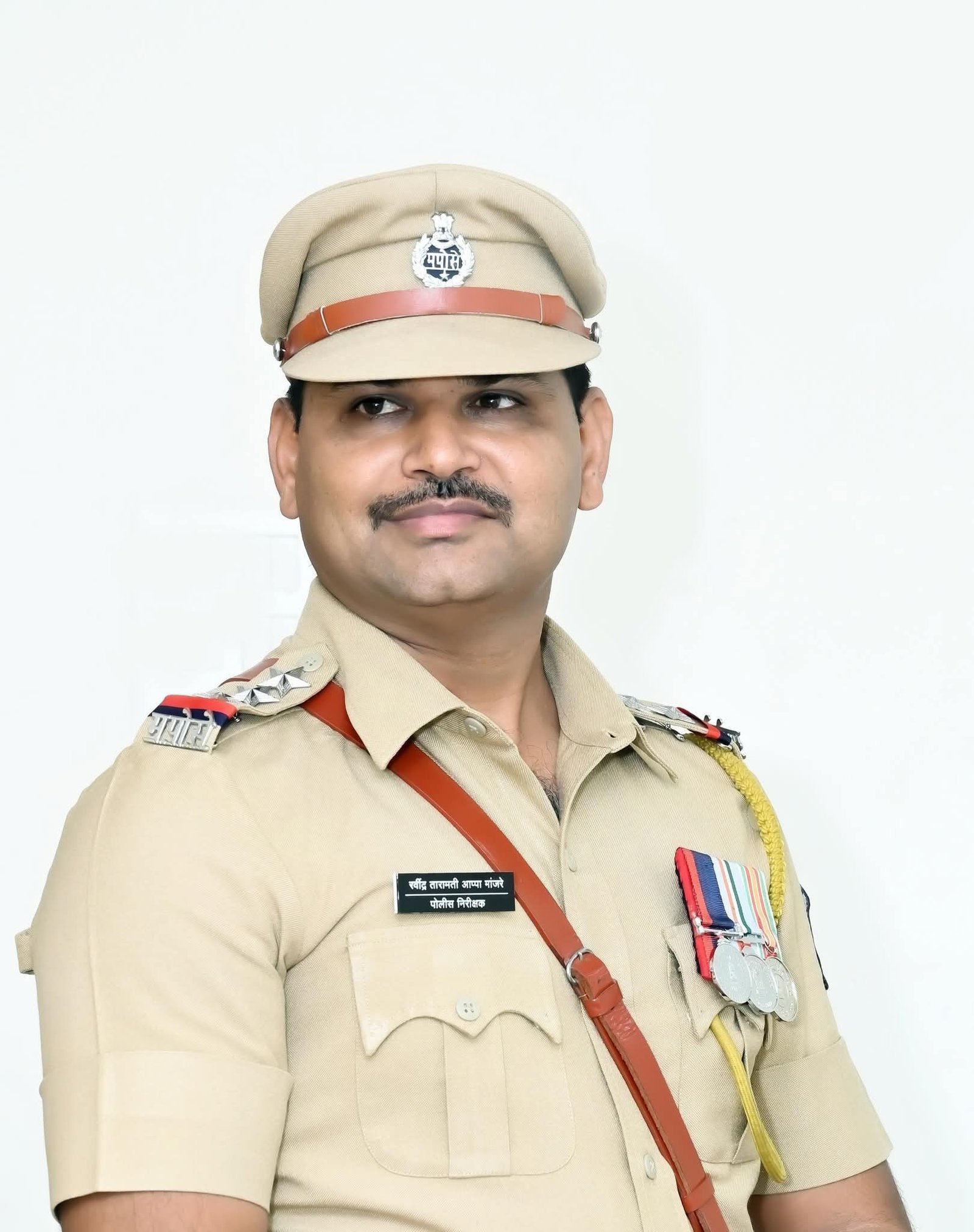 श्री रवींद्र आप्पा मांजरे
